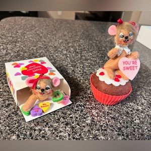 Set of 2 Annalee Valentines Mice